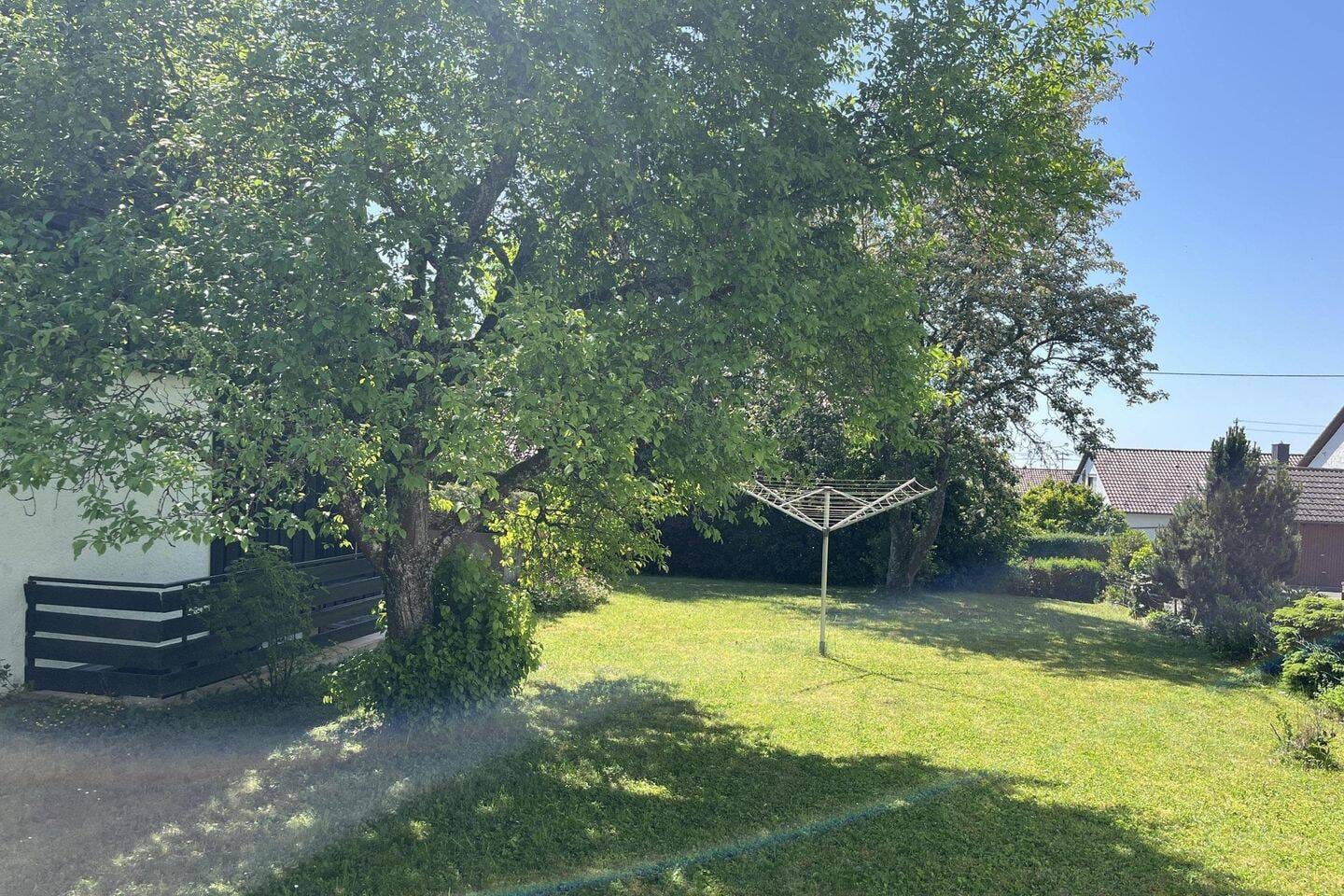 Immobilie in Neuhausen ob Eck - Freistehendes Einfamilienhaus in ruhiger Randlage von Neuhausen ob Eck - Bild 3
