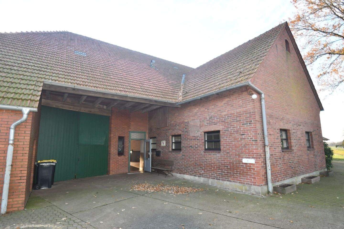 Immobilie in Wagenfeld - Solider Resthof mit Scheune Stallungen in Alleinlage - Bild 3