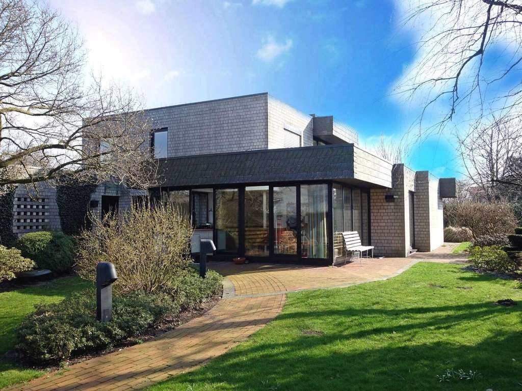 Immobilie in Sankt Michaelisdonn - Architektenhaus mit Doppelgarage in zentraler Lage in St. Michaelisdonn - Bild 0