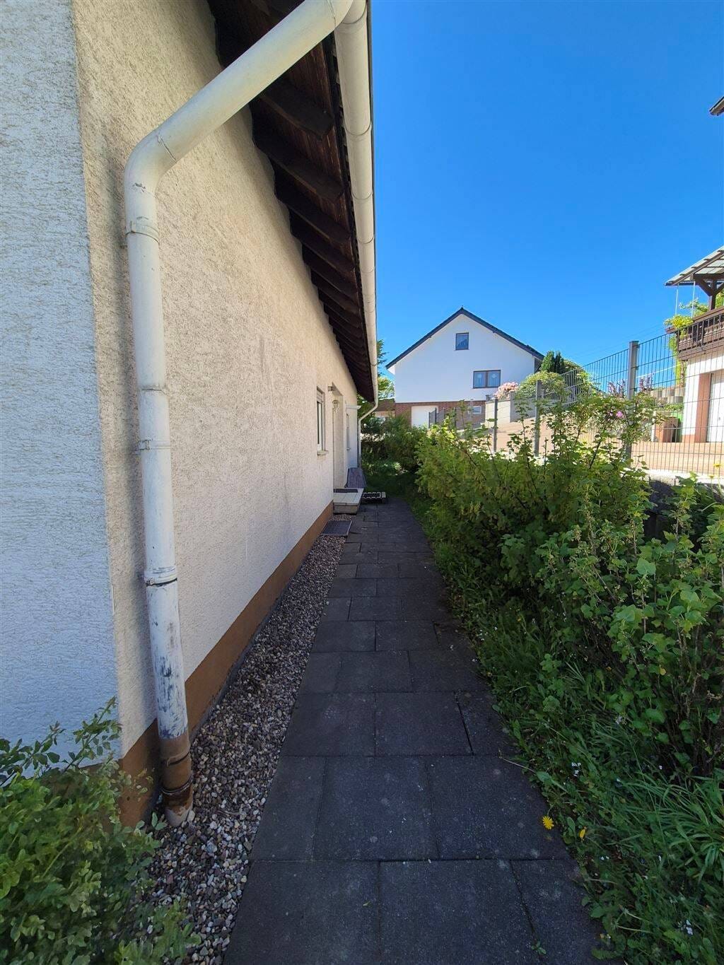 Immobilie in Waldbröl - 5-Parteienhaus mit 7 Stellplätzen - Bild 2