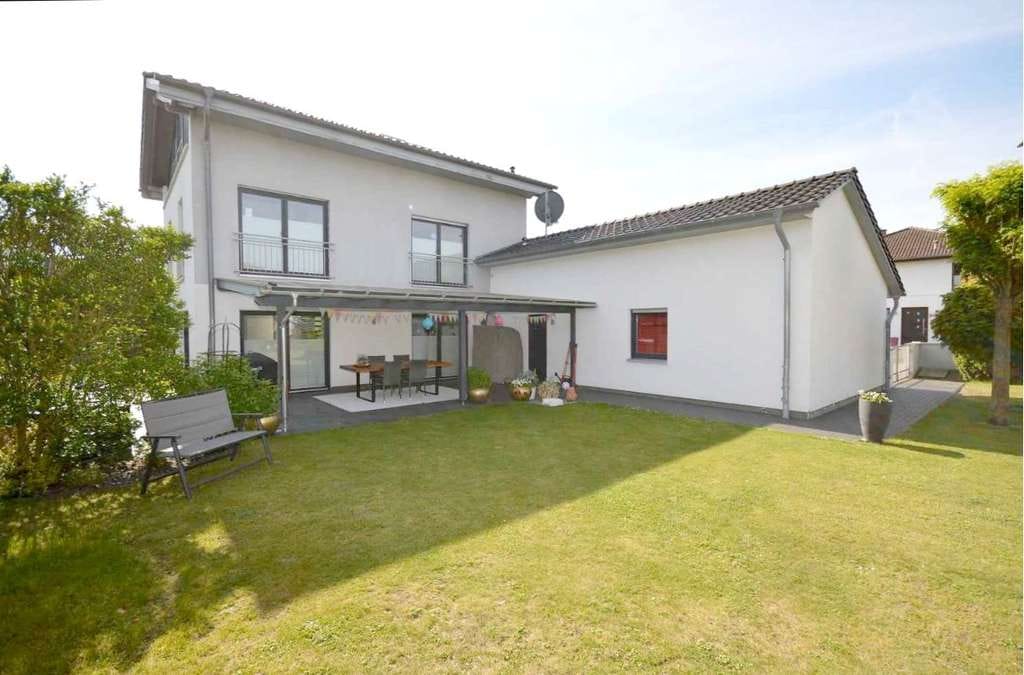 Immobilie in Tappenbeck - Exklusives, modernes Einfamilienhaus mit hochwertiger Ausstattung in ruhiger Toplage nahe Wolfsburg. - Bild 2