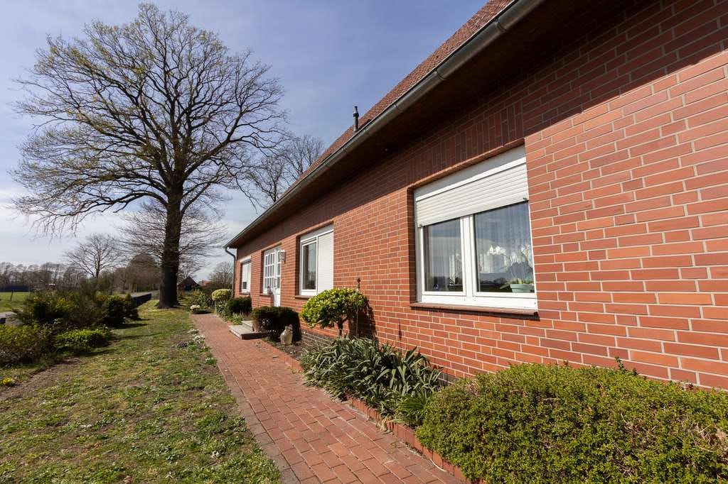Immobilie in Wagenfeld - Hier schlagen Reiterherzen höher-
Resthof  mit Pferdehaltung - Bild 2