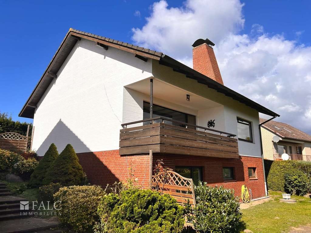 Immobilie in Seedorf - ***Attraktives Einfamilienhaus mit großzügiger Wohnfläche und Garten - Ideal für Familien*** - Bild 2
