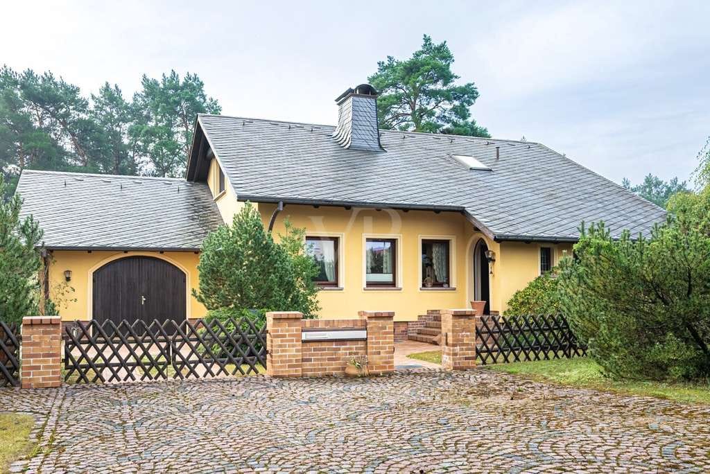 Immobilie in Britz - Traumhaus am Waldrand - Naturidylle, Ruhe  und Wohnkomfort vereint - Bild 2