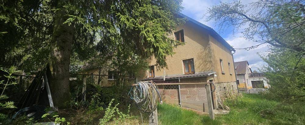 Immobilie in Crottendorf - Charmantes Einfamilienhaus mit Werkstattgebäude und großem Grundstück in Crottendorf - Bild 1