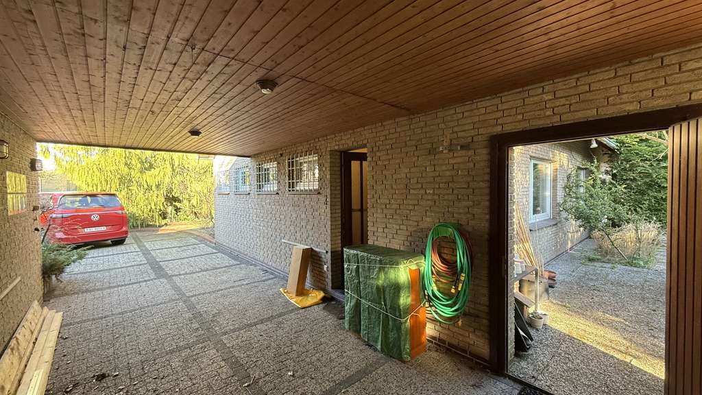 Immobilie in Wiefelstede - Großzügiges Einfamilienhaus mit 209 m² Wohnfläche auf 1.333 m² in ruhiger Bestlage von Wiefelstede - Bild 4