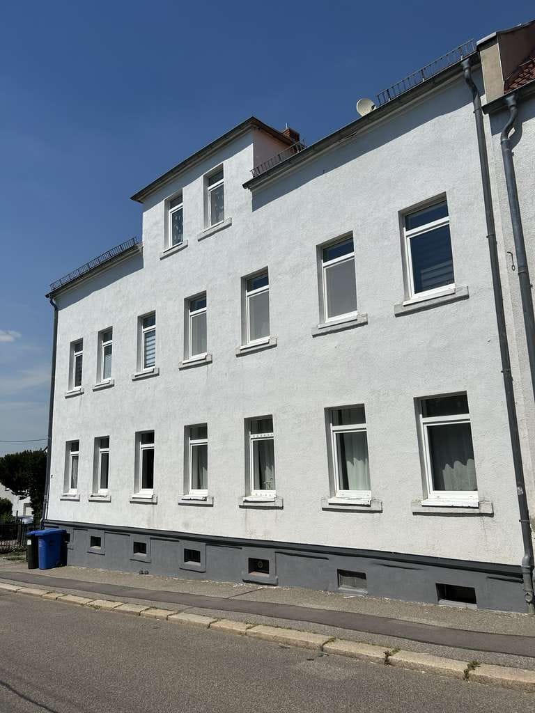 Immobilie in Zwickau - EinzieheVoll vermietetes Mehrfamilienhaus mit Entwicklungspotenzial in Zwickau- Cainsdorf - Bild 1