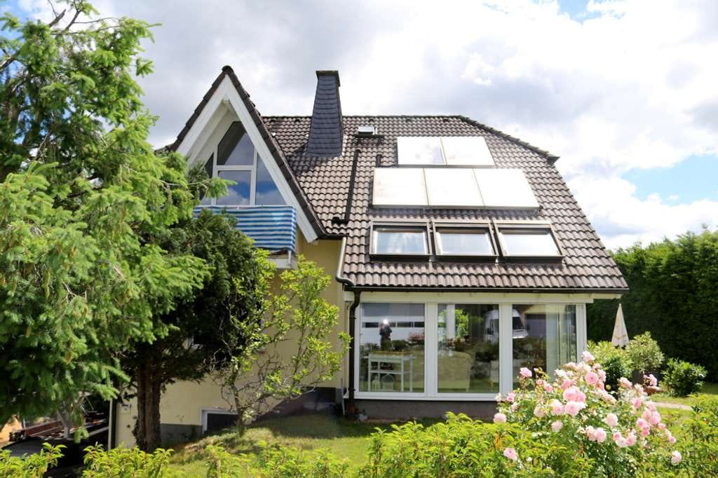 Immobilie in Starkenburg - Attraktives Einfamilienhaus mit Garten in STARKENBURG - Bild 2