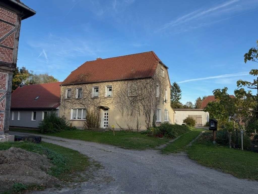 Immobilie in Gadebusch - Modernisierungsbedürftiges  Einfamilienhaus in Dorflage - Bild 0