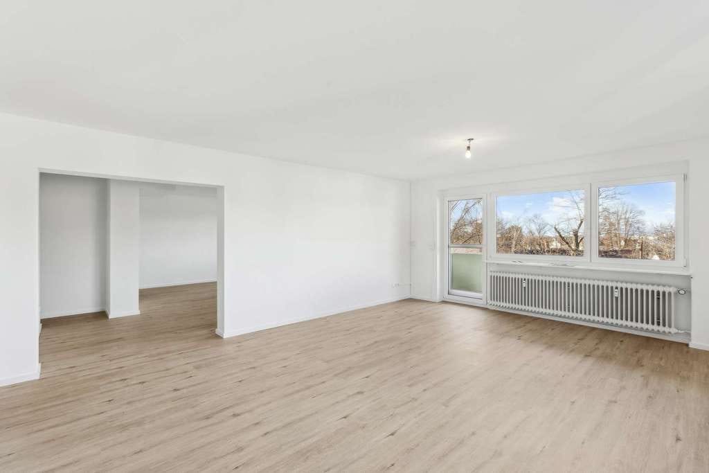 Immobilie in Staufen im Breisgau - Sanierte 4,5- Zimmer Wohnung in Staufen mit Blick zum Schloss und den Vogesen - Bild 4