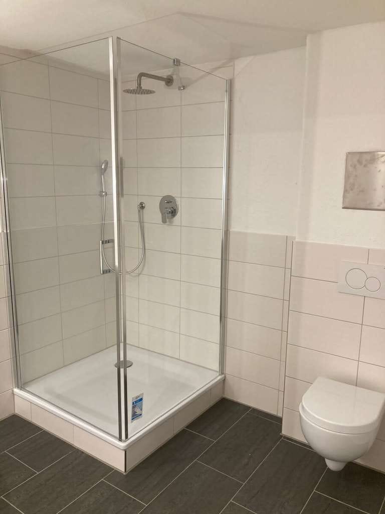 Immobilie in Trostberg - Drei Wohnungen, viele Möglichkeiten –
Altstadtflair mit Investitionscharme - Bild 1