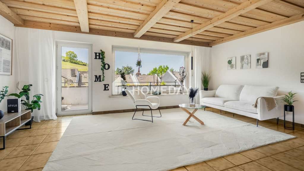 Immobilie in Meschede - Großzügiges Wohnhaus mit separatem Zugang zur Einliegerwohnung und Garten - Bild 0