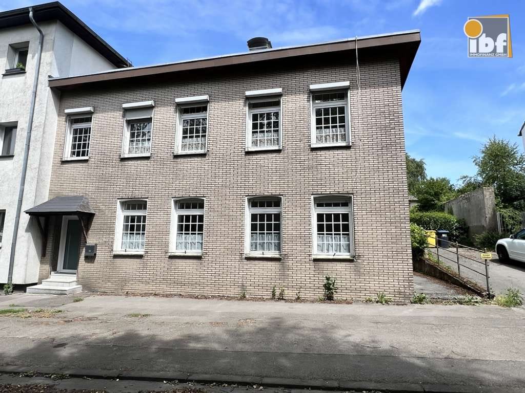 Immobilie in Herzogenrath - +++ IBF Immo +++ Geräumiges freies EFH mit Stellplatz in Kohlscheid! - Bild 1