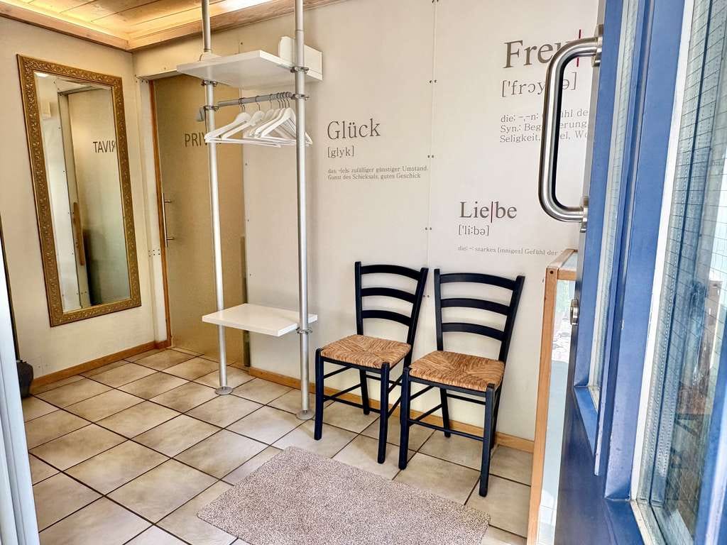 Immobilie in Bad Überkingen - Großzügiges Einfamilienhaus mit liebevoll angelegtem Garten und viel Platz für die Familie!  - Bild 2