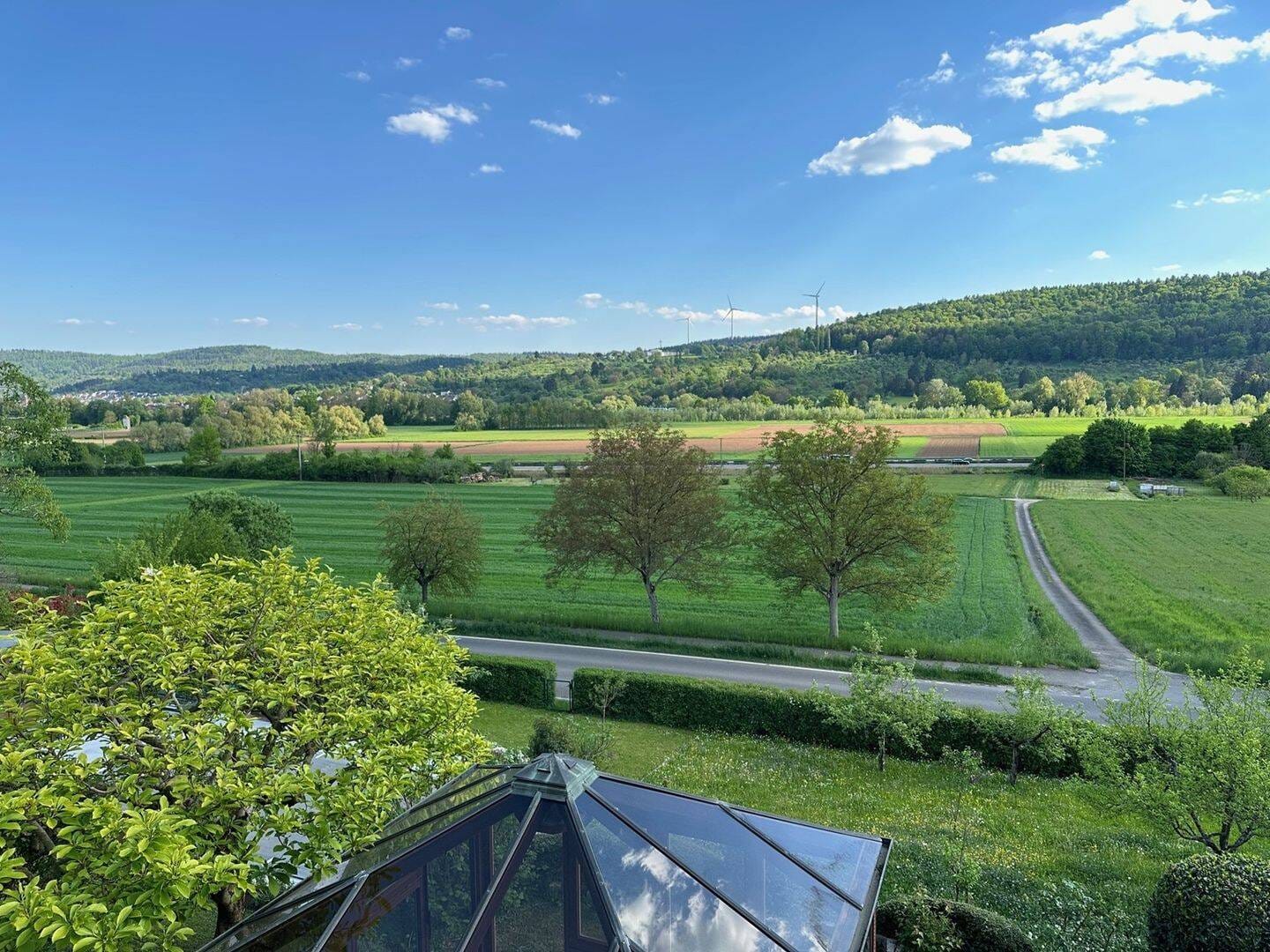 Immobilie in Remshalden - Aussichtslage mit Grundst. ca. 788 m², Exkl. Einfamilienhaus, Wohnfl. ca. 220 m², 73630 Remshalden! - Bild 3