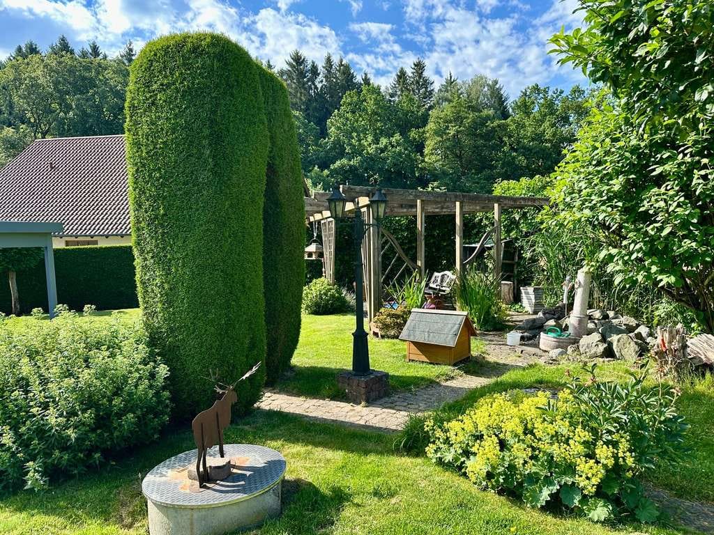 Immobilie in Osterberg - Leben, wo andere entspannen: Traumhaus im Grünen mit Doppelgarage - Bild 3