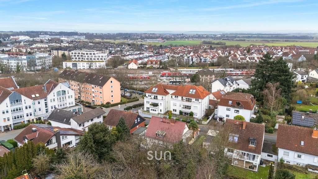 Immobilie in Friedrichsdorf - SUBSTANZ. LAGE. POTENZIAL! - Freistehendes Anwesen mit vielfältigen Entwicklungsmöglichkeiten - Bild 4