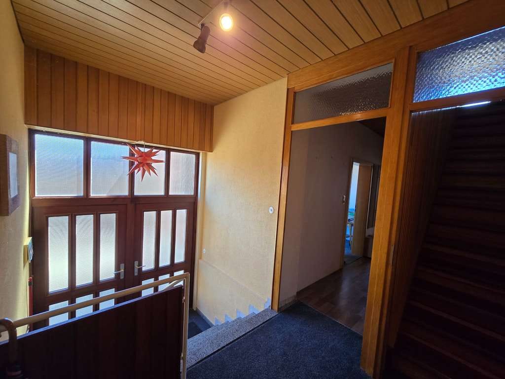 Immobilie in Frellstedt - Raumwunder mit Einliegerwohnung, Gästezimmer, Garage und Ackerland zum Verpachten - Bild 2
