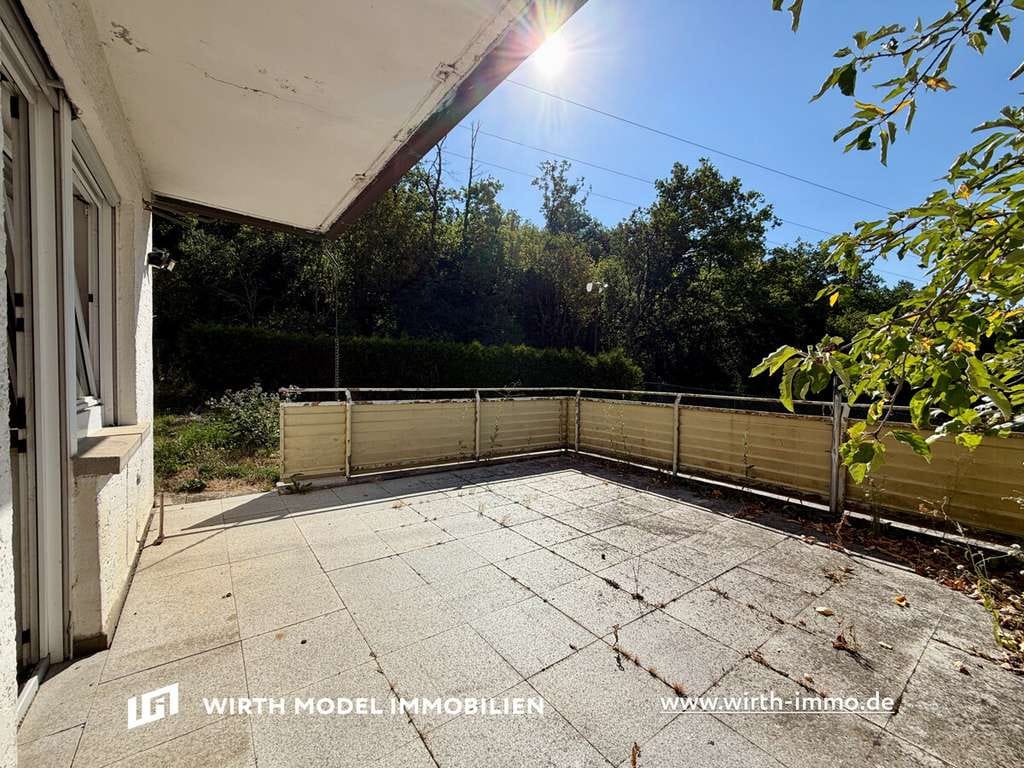 Immobilie in Poppenhausen - Einfamilienhaus mit Garage und Garten in schöner Ortsrandlage in Poppenhausen-Hain - Bild 2