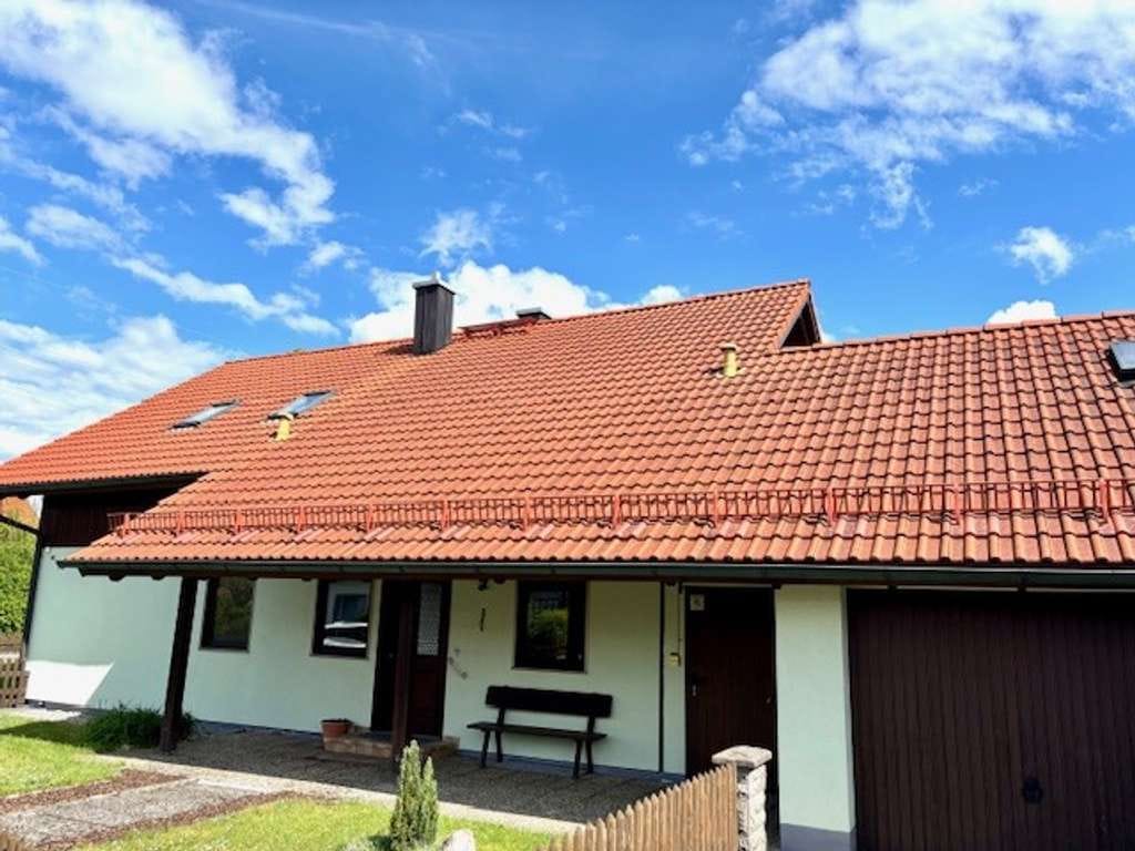 Immobilie in Burgkirchen an der Alz - Einfamilienhaus mit großzügigem Grundstück in Burgkirchen - Bild 0