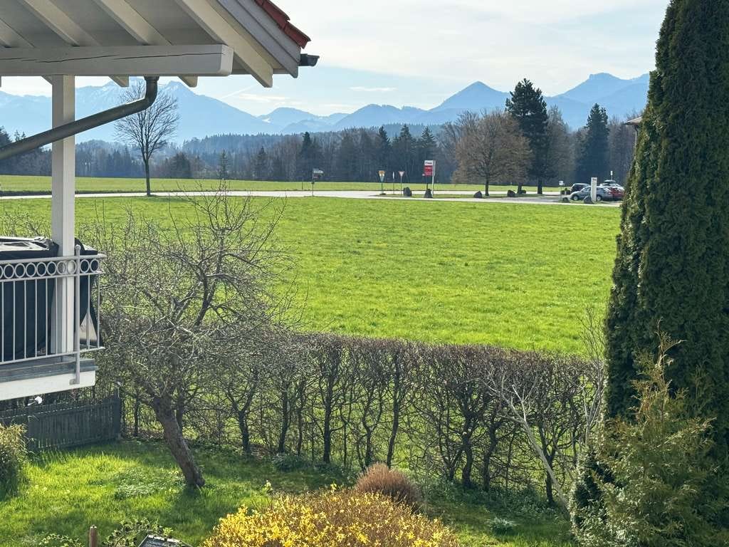 Immobilie in Prien am Chiemsee - 3-Zi. Maisonette mit 2 Balkonen, Bergblick , Stellplatz und ruhige Lage - Bild 1