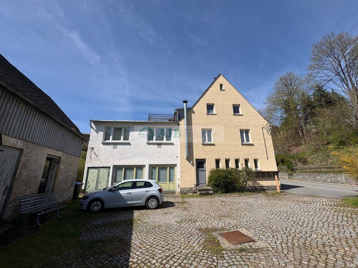 Immobilie in Zschopau - Vielseitiges Raumwunder mit Rendite-Potenzial: Wohnen, Arbeiten & Freizeit unter einem Dach - Bild 2