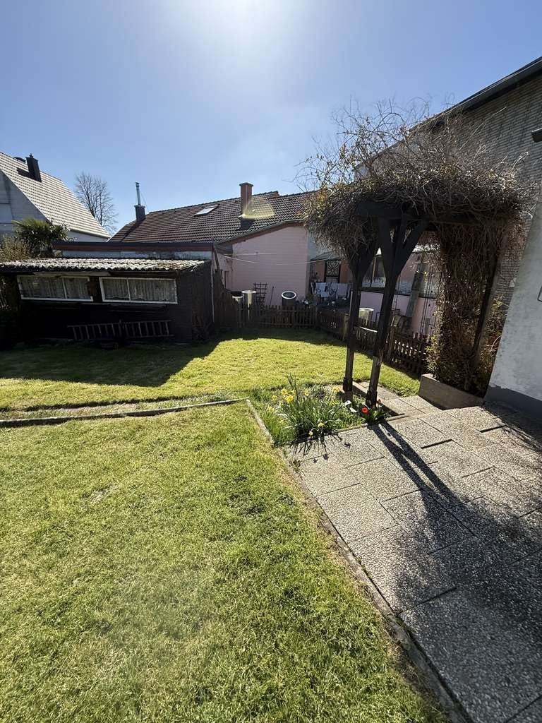 Immobilie in Langerwehe - Kleines Haus mit riesigem Garten - Bild 2