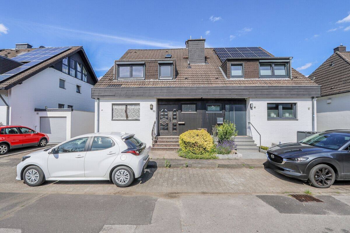 Immobilie in Korschenbroich - Charmante Doppelhaushälfte mit Garten und Garage  in ruhiger, begehrter Wohnlage von Kleinenbroich - Bild 2
