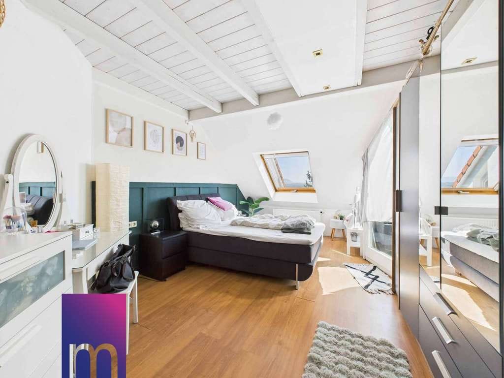Immobilie in Wernau (Neckar) - Lichtdurchflutete Maisonette-Wohnung mit toller Aufteilung und Süd-Balkon - Bild 4