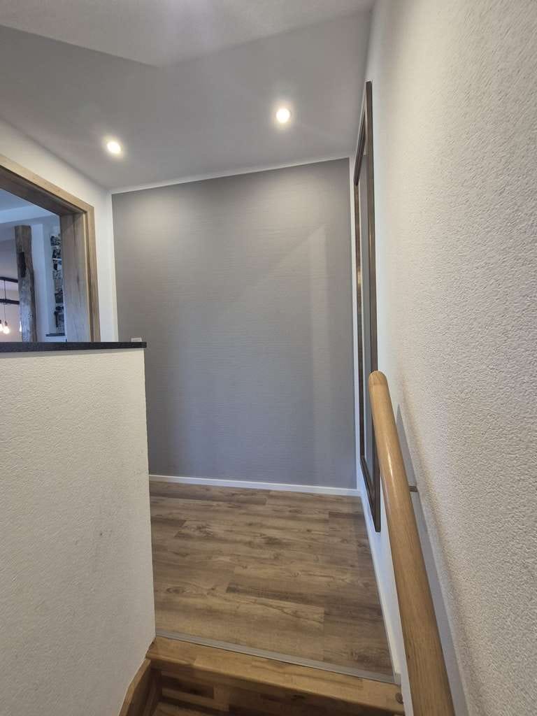 Immobilie in Grabenstetten - Kernsaniertes Wohnhaus mit Einliegerwohnung, Werkstattgarage & PV‑Anlage in Grabenstetten - Bild 4