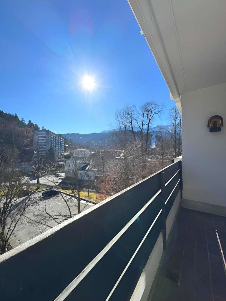 Immobilie in Garmisch-Partenkirchen - Weitblick - Wohnung mit Gestaltungsspielraum - Bild 0