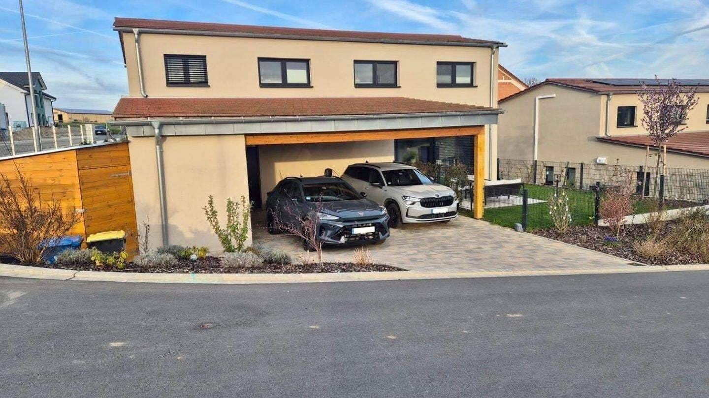 Immobilie in Gaukönigshofen - Neuwertiges Einfamilienhaus aus Baujahr 2022 mit Premium-Ausstattung & Garten-Oase  - Bild 3