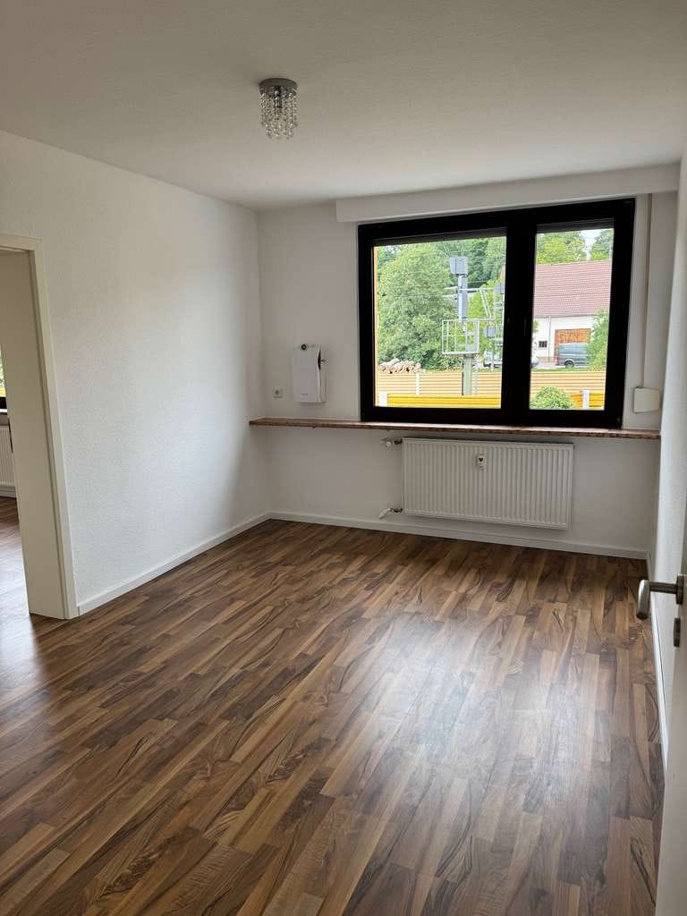 Immobilie in Ebersbach an der Fils - Familientraum mit Stil: Neu renovierte 5-Zimmer Wohnung mit großer Terrasse & morderne EBK  - Bild 4