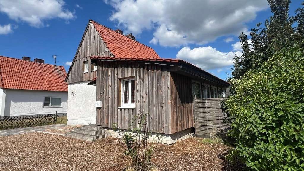 Immobilie in Winsen (Aller) - Einfamilienhaus mit vielseitigem Entwicklungspotenzial in ruhiger Lage von 29303 Winsen (Aller) - Bild 1