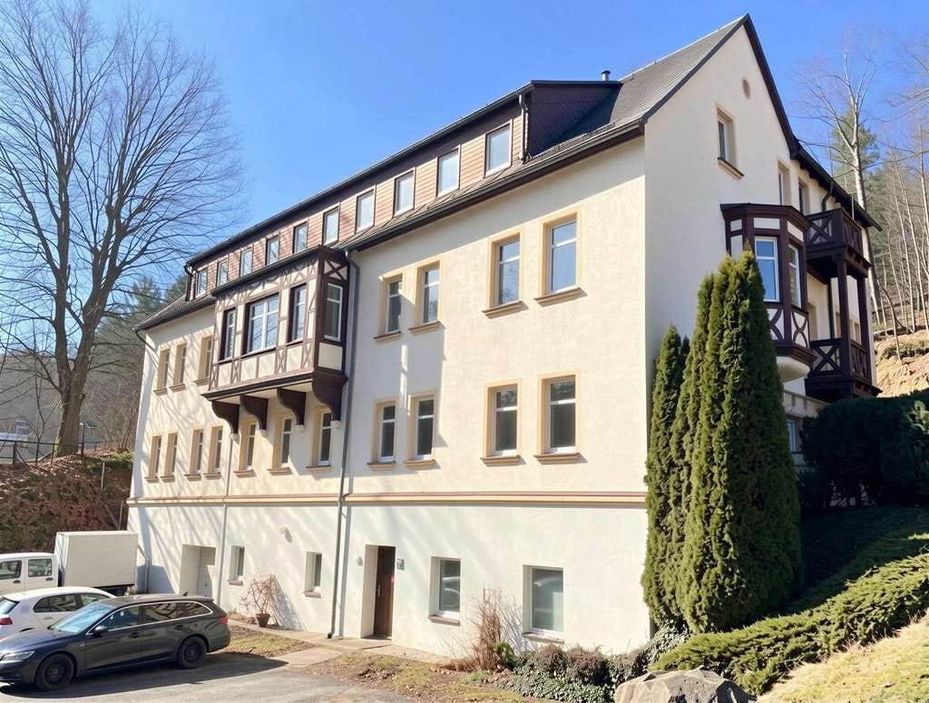 Immobilie in Klingenthal - Saniertes Wohn-/ & Geschäftshaus mit Mietsteigerungspotenzial in Klingenthal - Bild 0