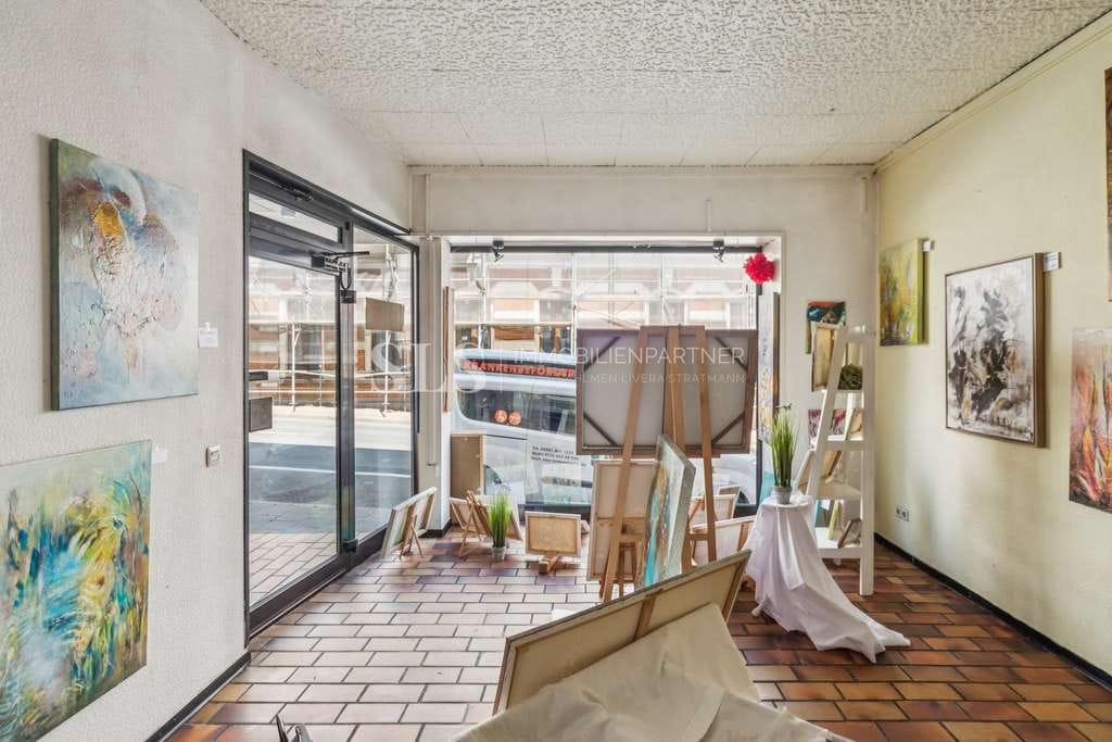 Immobilie in Velbert - Sanierungsobjekt mit Potential - komplett leerstehendes Wohn & Geschäftshaus mit Terrasse - Bild 4