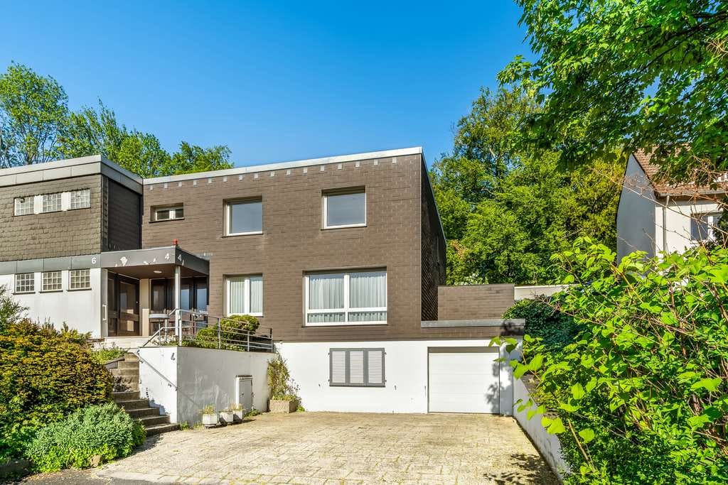 Immobilie in Castrop-Rauxel - Großzügiges Einfamilienhaus mit großem Garten im Erbbaurecht - Bild 0