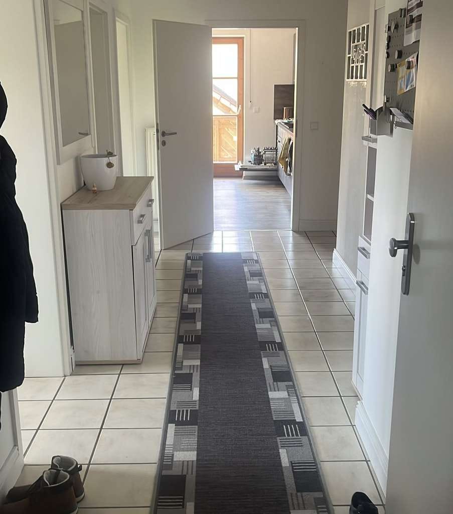 Immobilie in Tann - Helle und großzügige 4-Zimmer Wohnung mit Balkon und Garten im 1. OG in Tann - Bild 1