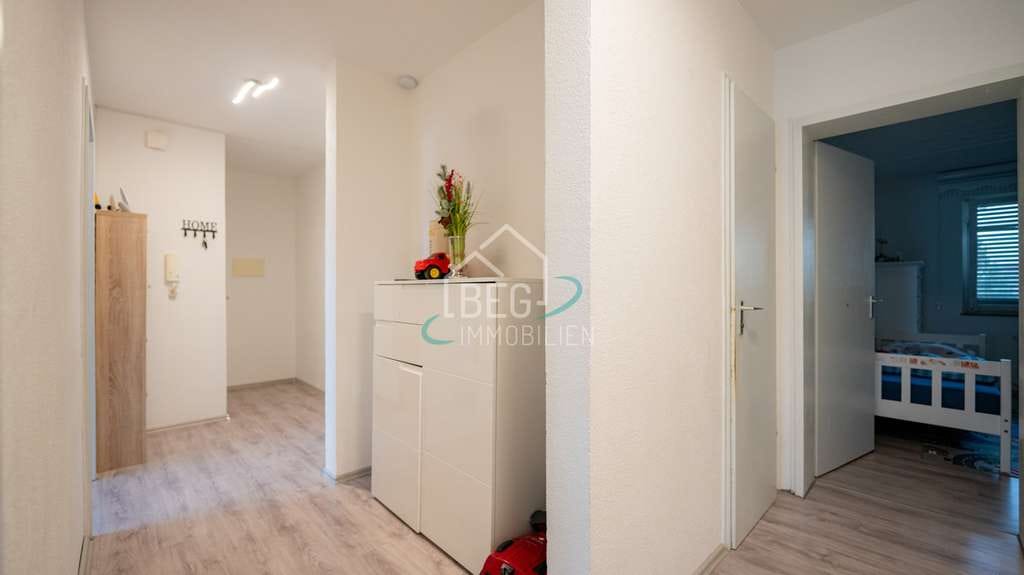 Immobilie in Backnang - Einziehen & wohlfühlen: Frisch renovierte 3-Zimmer-Wohnung mit Balkon - Bild 1