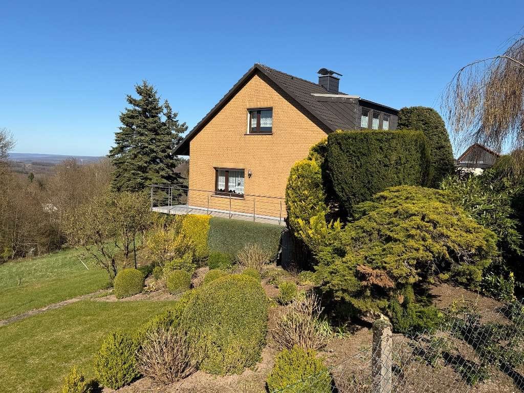 Immobilie in Extertal - Einfamilienhaus 
mit Weserberglandblick
in Extertal-Linderhofe - Bild 2
