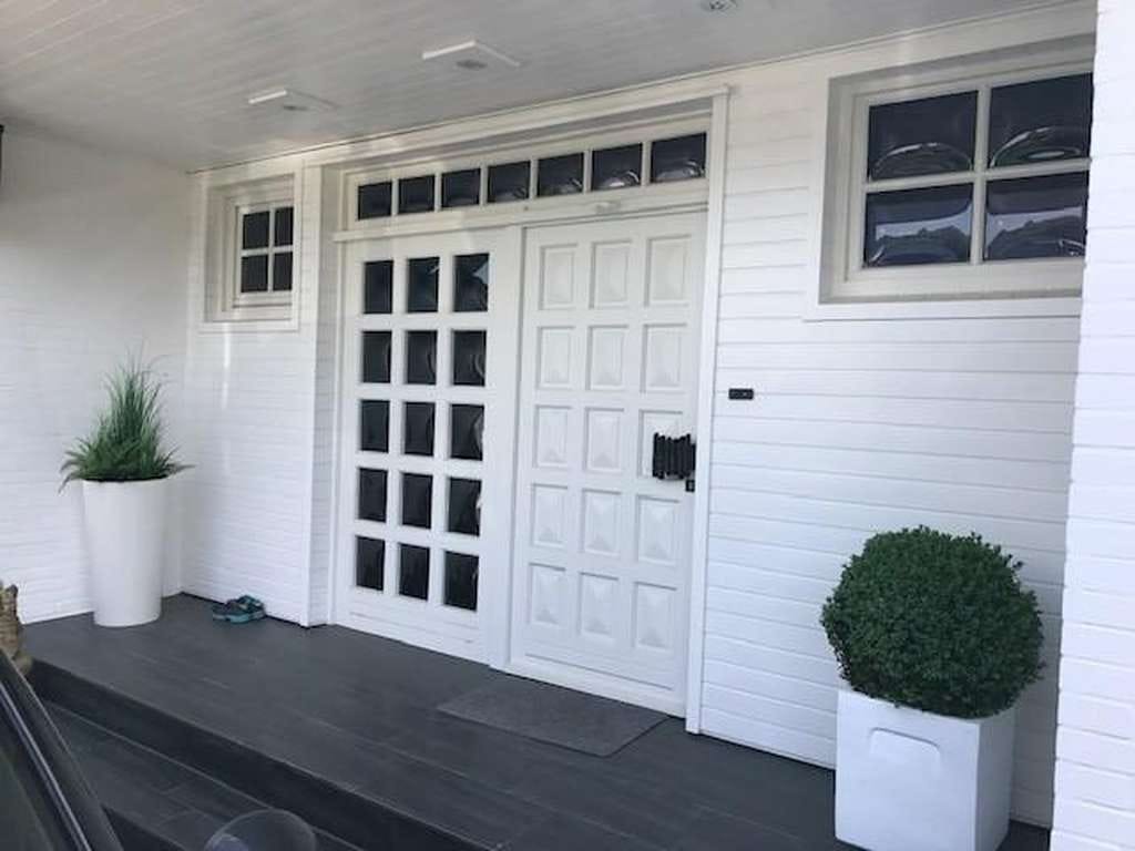 Immobilie in Bönningstedt - Exklusiver Walmdachbungalow vor den Toren Hamburgs, Bönningstedt - Bild 0