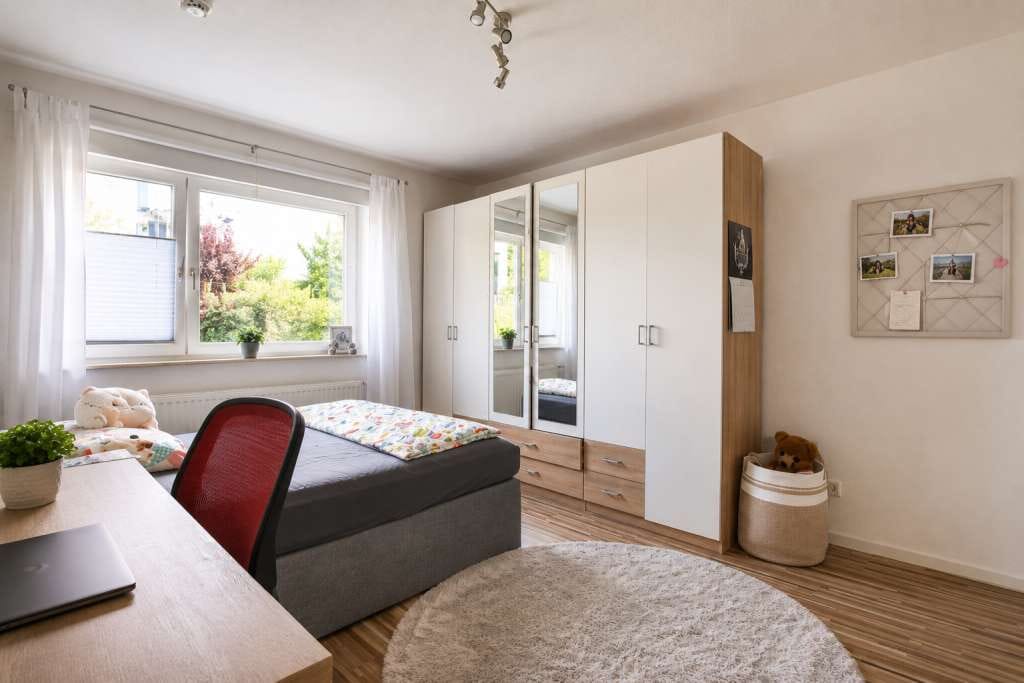 Immobilie in Reinbek - Eine solide Sache:
"Vermietete 3-Zimmer-Wohnung mit Außenstellplatz" - Bild 3