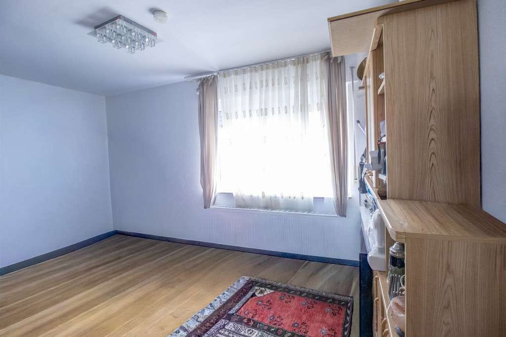 Immobilie in Schorndorf - *lichtdurchflutete 3,5-Zimmer-Erdgeschosswohnung mit Garten* 6,1% Rendite - Bild 3