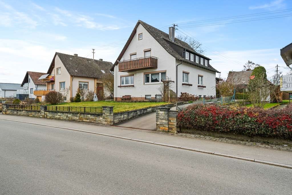 Immobilie in Haigerloch - "Viel Platz für die Familie – Einfamilienhaus mit 980 m² Grundstück in Haigerloch" - Bild 0