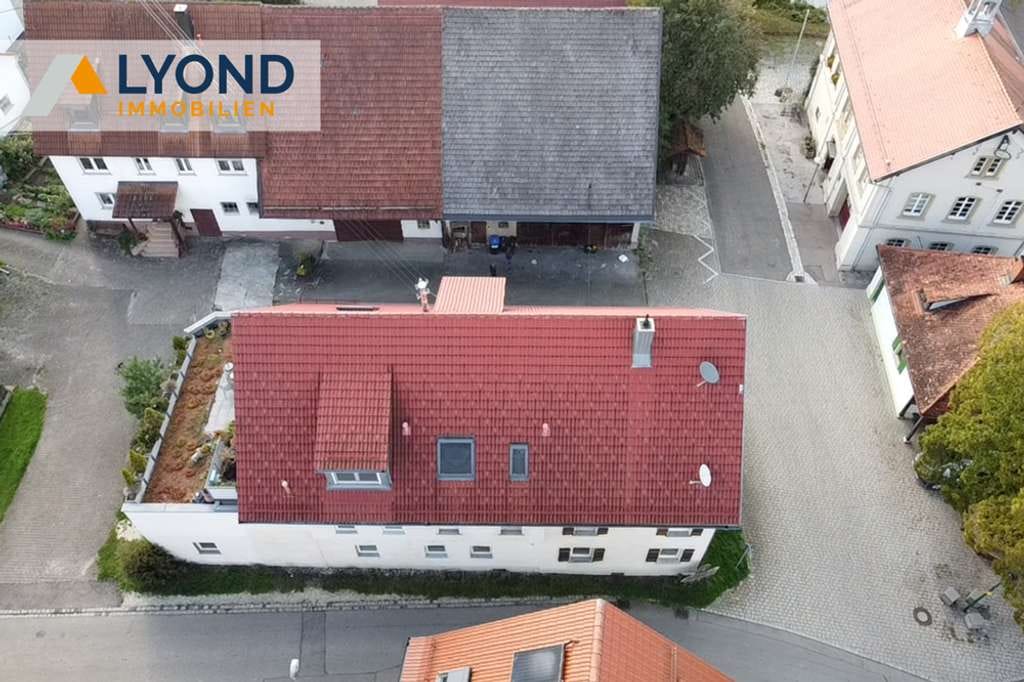 Immobilie in Blaubeuren - Dieses charmante Mehrfamilienhaus sucht Sie als neuen Eigentümer! - Bild 2