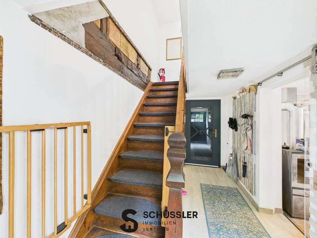 Immobilie in Pliezhausen - Großzügiges Mehrgenerationenhaus mit Ausbaupotenzial in Pliezhausen-Gniebel - Bild 1