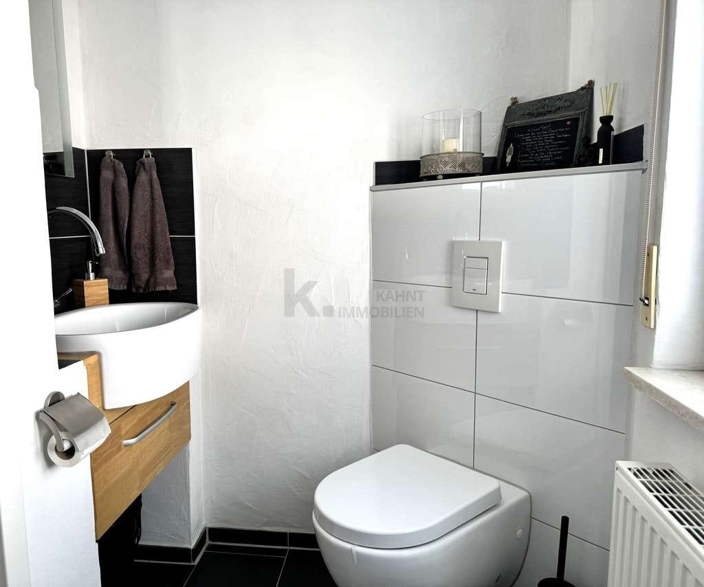 Immobilie in Oberhausen-Rheinhausen - EINZIGARTIGES WOHNERLEBNIS - GROßZÜGIGE MAISONETTE WOHNUNG AUF 3 EBENEN - Bild 3