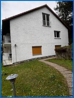 Immobilie in Öhningen - Tolle Lage auf der  Höri - renovierungsbedürftige 60m2 - Dachgeschoßwohnung in gepflegtem Haus-frei! - Bild 1