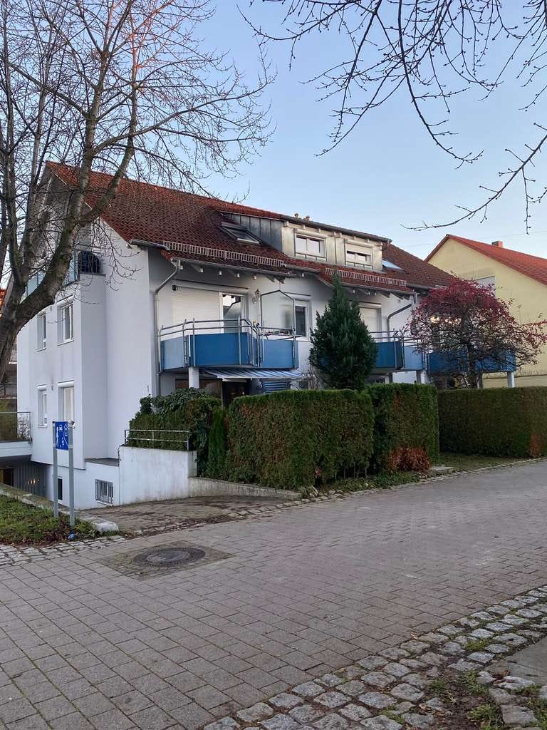 Immobilie in Esslingen am Neckar - TOP 2-Zimmer Wohnung in Esslingen-Berkheim, perfekt zur Kapitalanlage - Bild 1