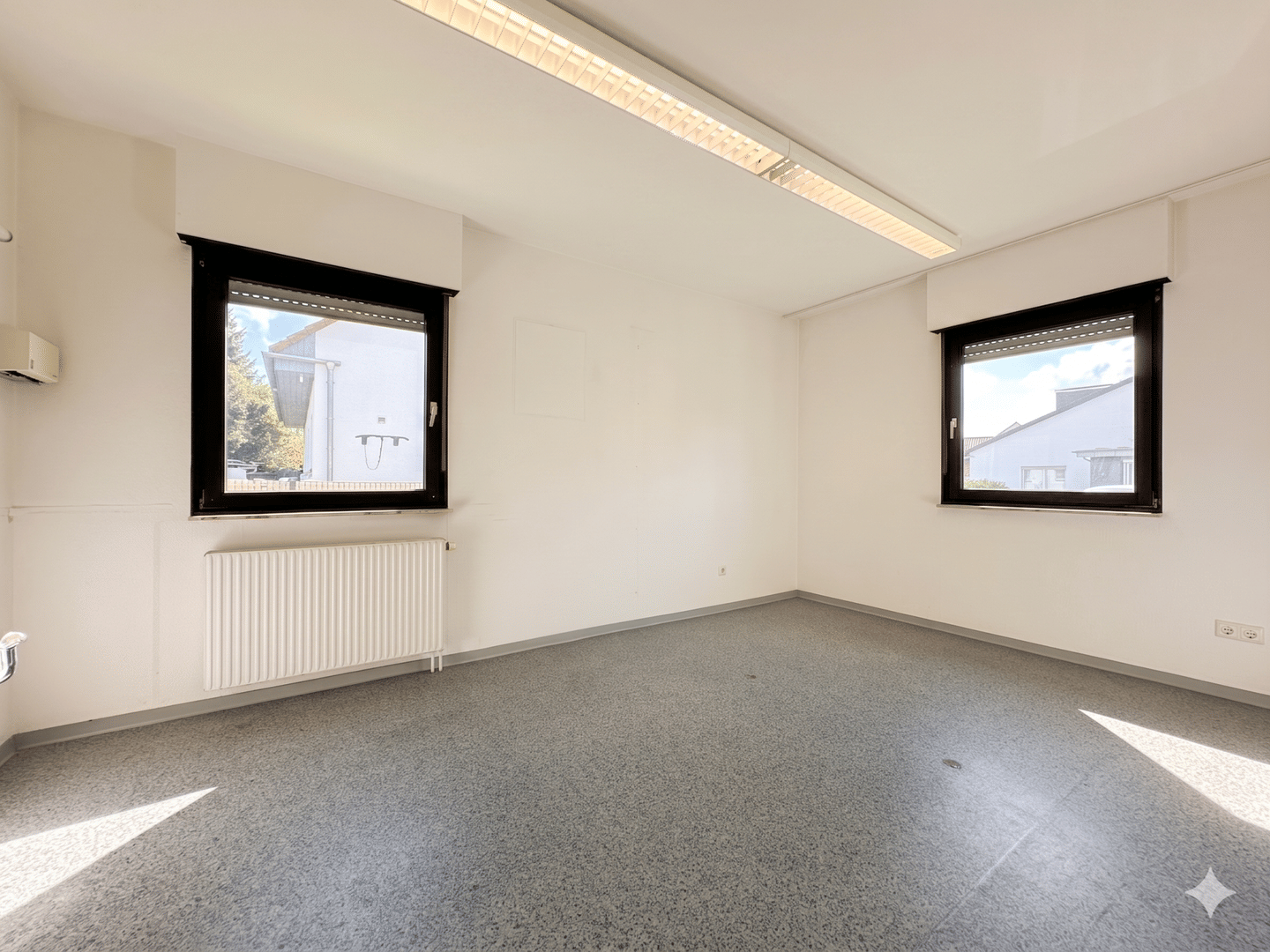 Immobilie in Bönen - Einfamilienhaus mit vermieteter Einliegerwohnung und großem Keller - Bild 4